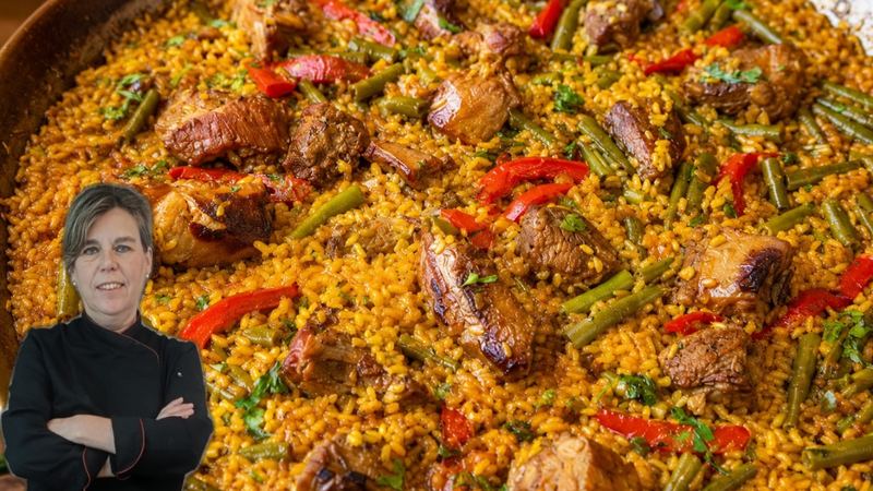 Arroz seco con costillas y judías verdes, receta de Manoli García