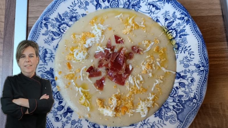 Crema de patata, jamón y huevo, receta de Manoli García
