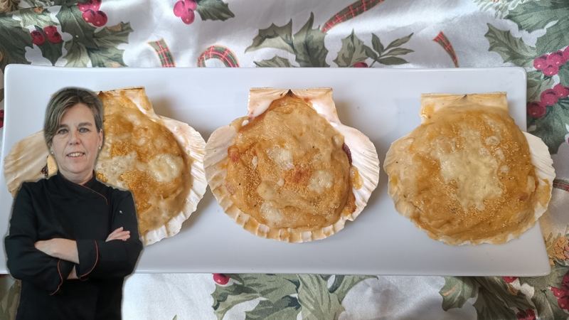 Vieiras rellenas de gambas, receta de Manoli García